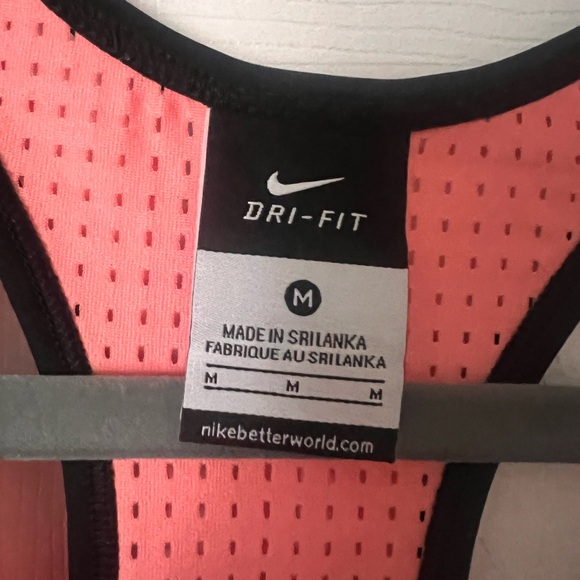 Women’s Nike Tank Top - Picture 2 of 7